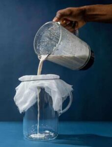 ייצור חלב שקדים שטוב לאיזון הסוכר
